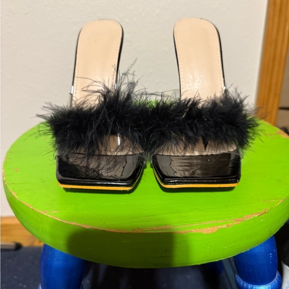 Shoes - Elegant Black Feathered Women's Mules